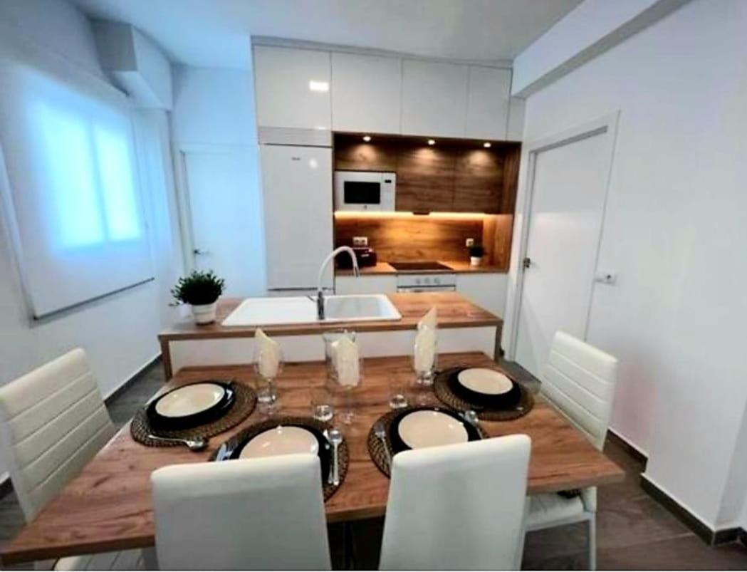 Maria Malaga Breeze Apartment Ngoại thất bức ảnh